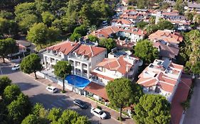 Arya Hotel